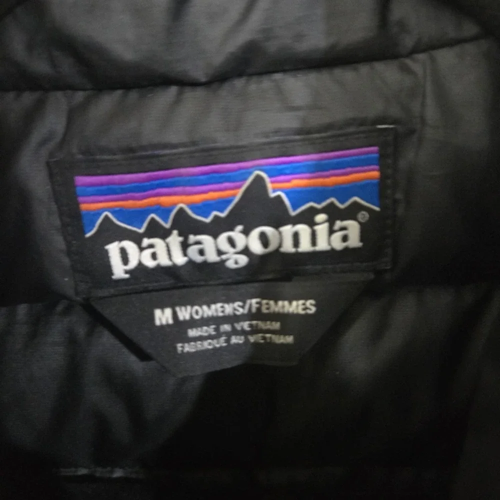 Patagonia Womens Down Sweater Vest Medium‎ Black Lightweight Packable Puffer - Picture 3 of 9
